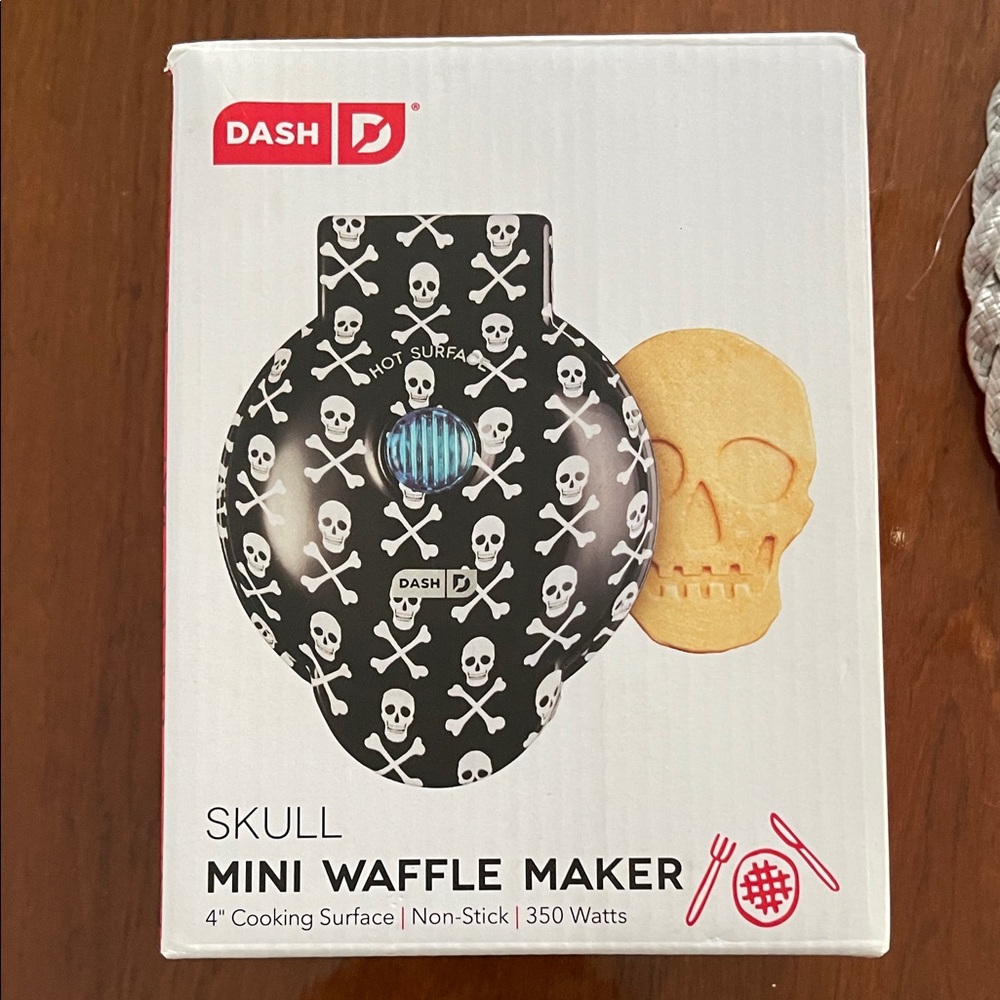 Ash Red Mini Waffle Maker